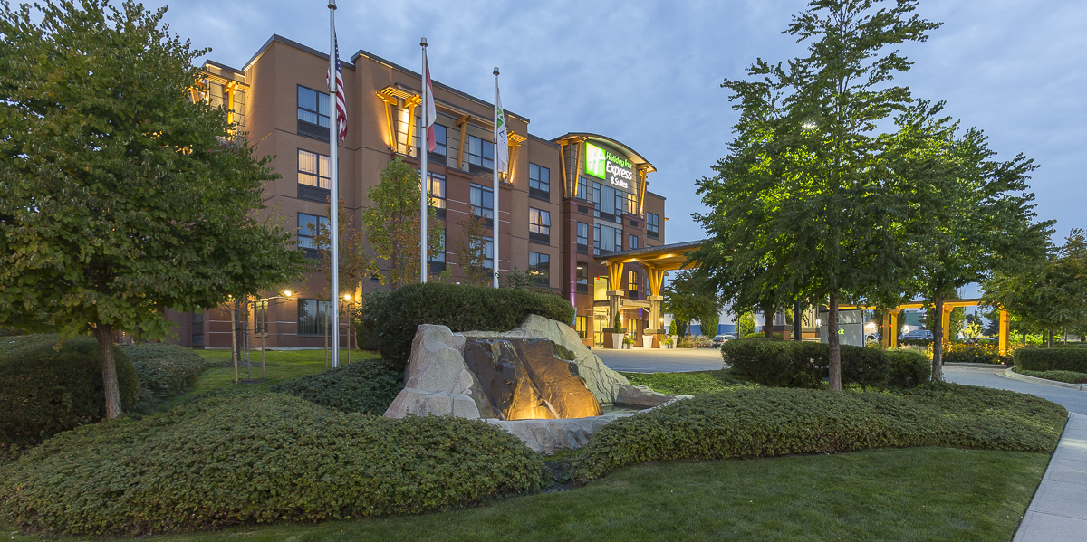 Holiday Inn Express & Suites Vancouver BC